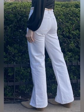 🎬🪄ZARA Creamy White Denim Pants, slit front seam straight leg, cuuuute